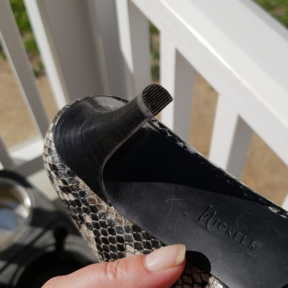 Nickles size 8 "dorothy black snake" heels - Picture 4 of 5